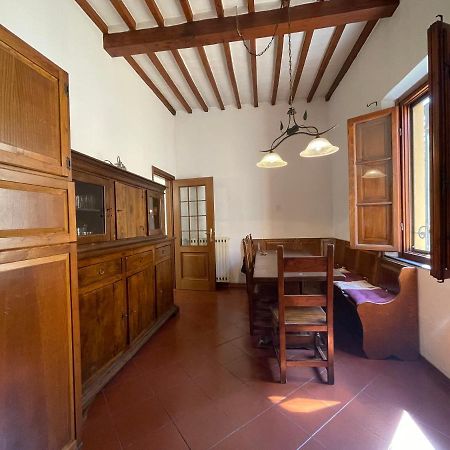Grande Appartamento In Centro Pontedera Eksteriør billede