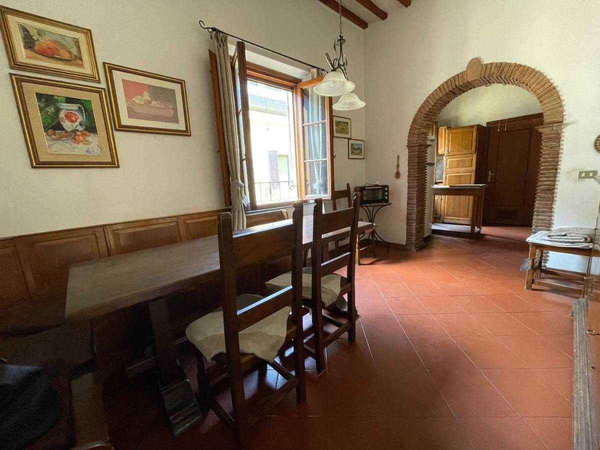 Grande Appartamento In Centro Pontedera Eksteriør billede