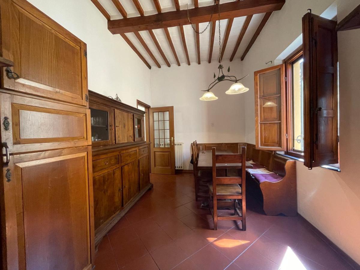 Grande Appartamento In Centro Pontedera Eksteriør billede