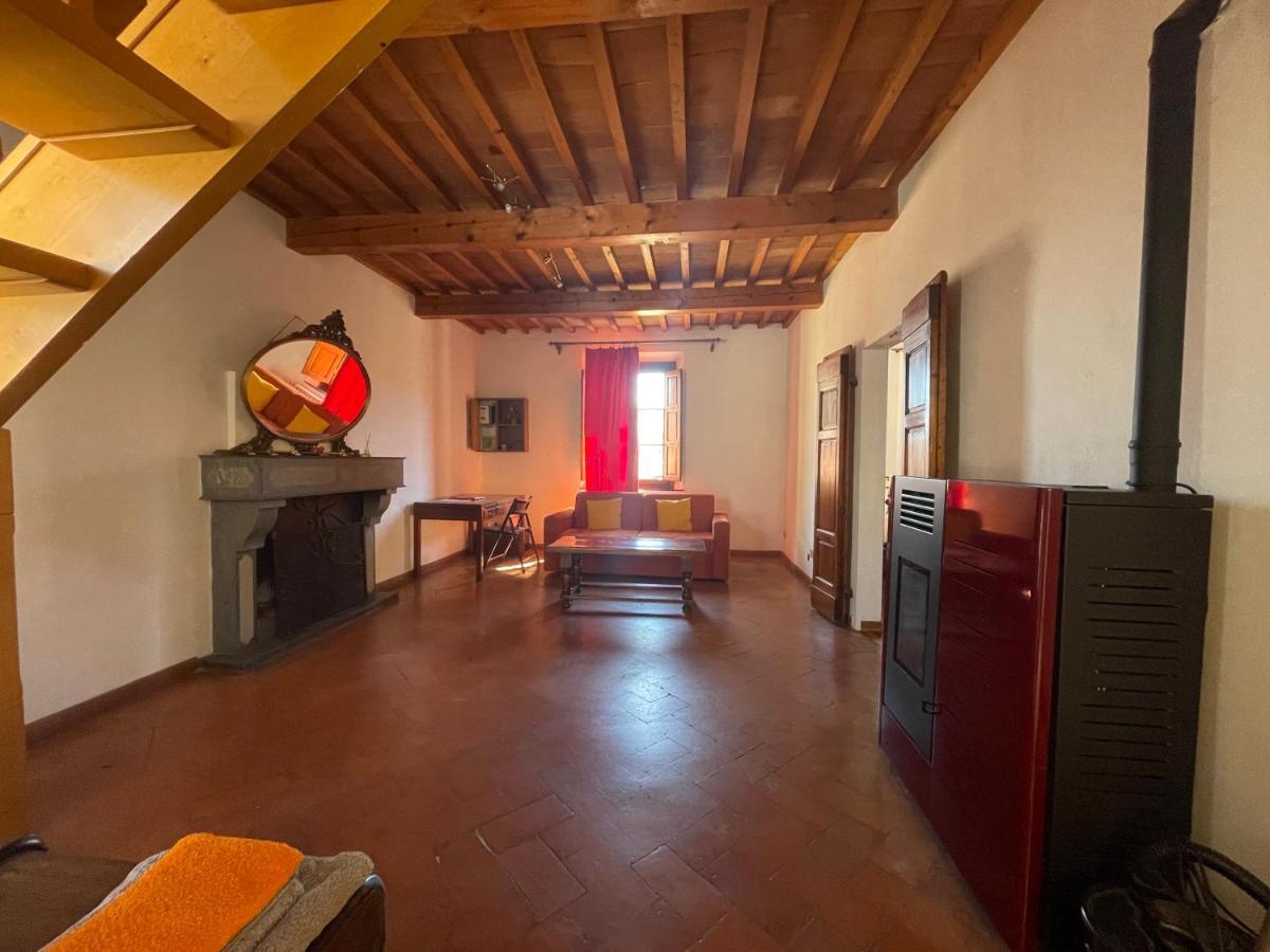 Grande Appartamento In Centro Pontedera Eksteriør billede